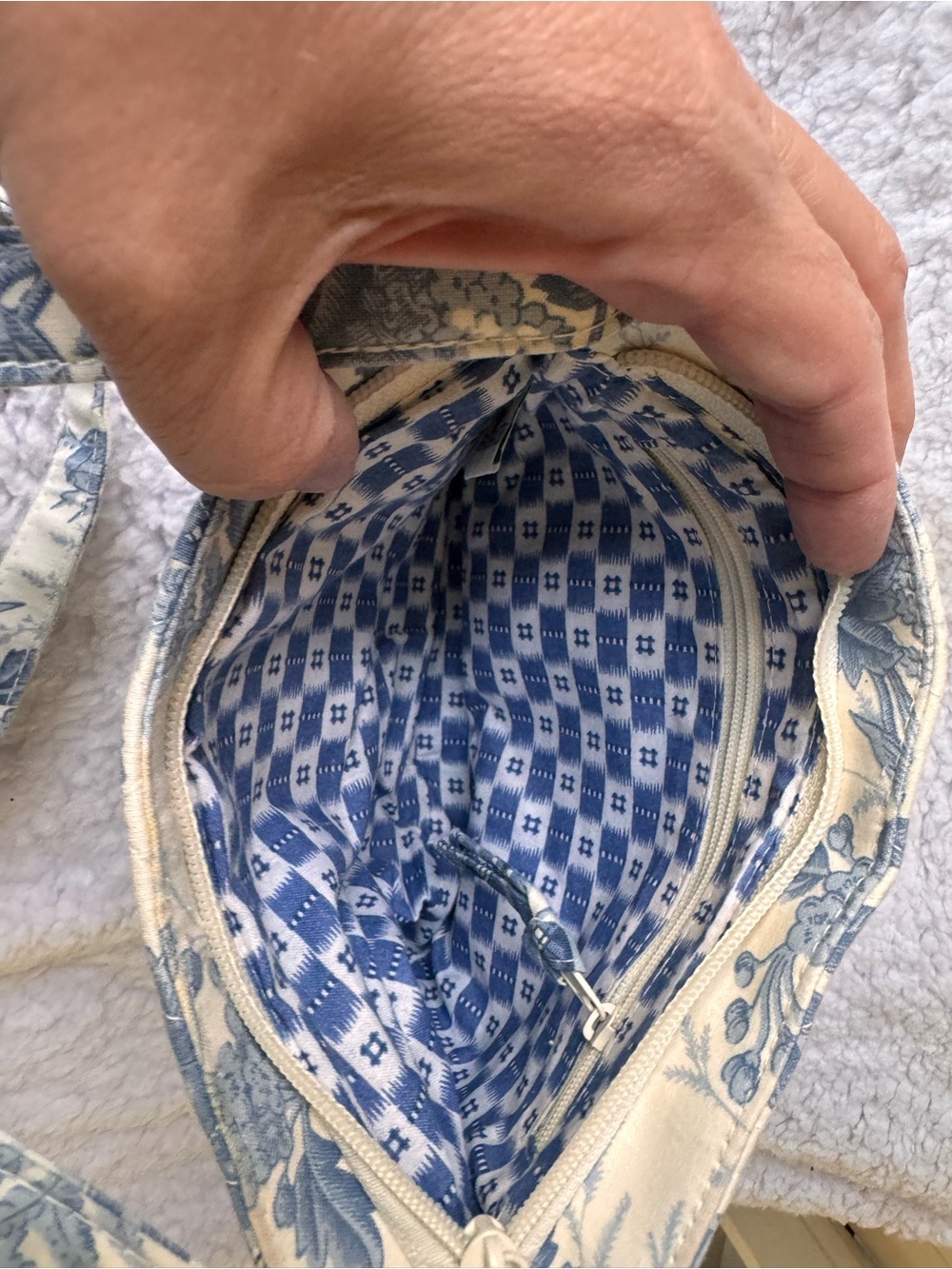 Vera Bradley Blue Toile Patchwork Shoulder Bag - Picture 7 of 8